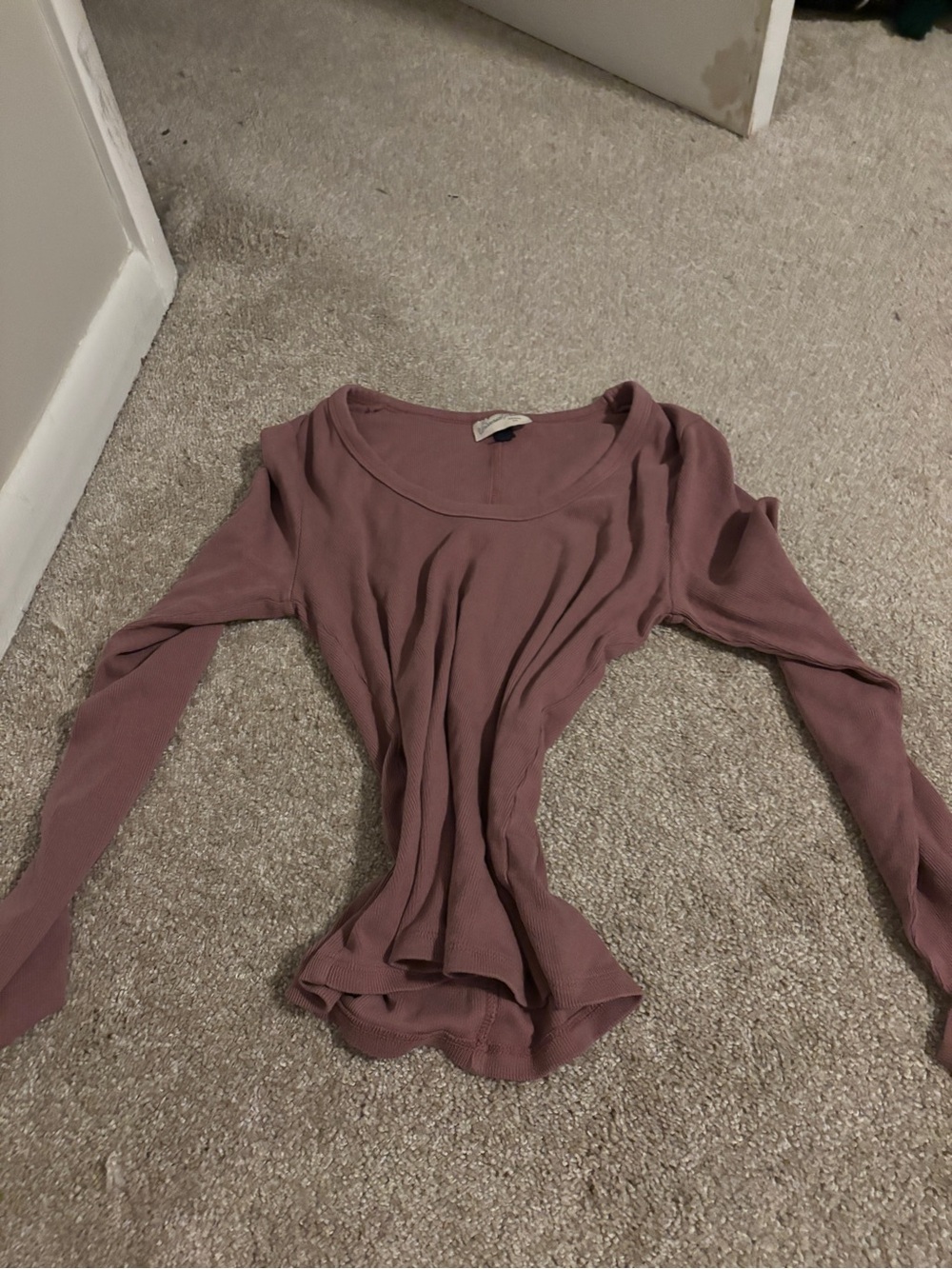 Universal Thread Ribbed Long Sleeve Scoop Neck Top in Mauve Pink